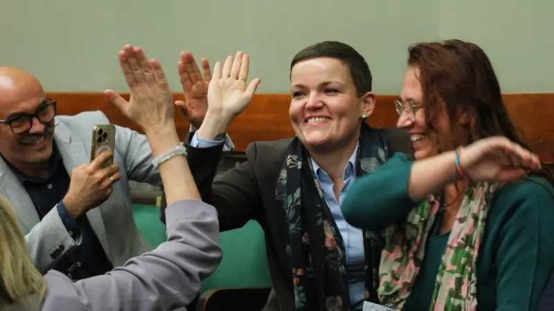 Sejm przyjął ustawę o dopłatach dla artystów. System ma kosztować 375 mln zł Sejm przyjął ustawę o dopłatach dla artystów. System ma kosztować 375 mln zł