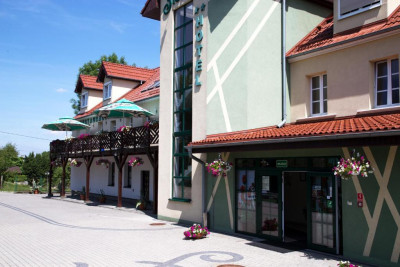 Centrum Restauracyjno-Hotelowe Florres w Pawłowiczkach