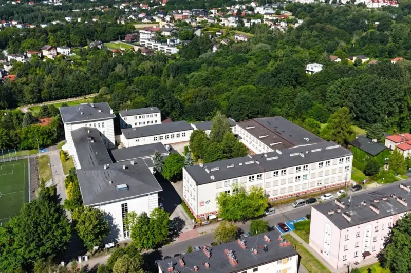Przy Zespole Szkół Ekonomicznych w Wodzisławiu Śląskim powstanie zielona przestrzeń dla uczniów i mieszkańców