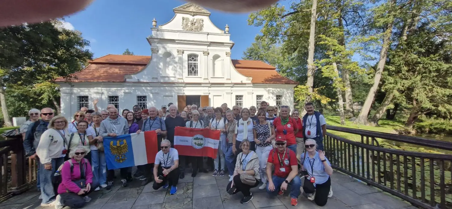 Raciborský PTTK přivezl 66 výletníků do Zamošče, Ščebrzeszyna i Zwierzyńce