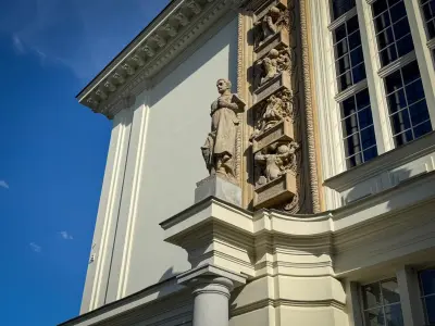 Mają ponad sto lat i znów wyglądają jak dawniej. Odnowiono zabytkowe rzeźby w Opawie — 4
