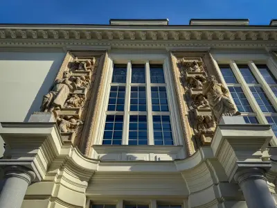 Mają ponad sto lat i znów wyglądają jak dawniej. Odnowiono zabytkowe rzeźby w Opawie — 2