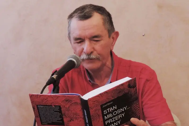 Salon Poezji im. Jerzego Kronholda: Józef Baran i „JAŚŃ” w Teatrze im. Adama Mickiewicza w Cieszynie