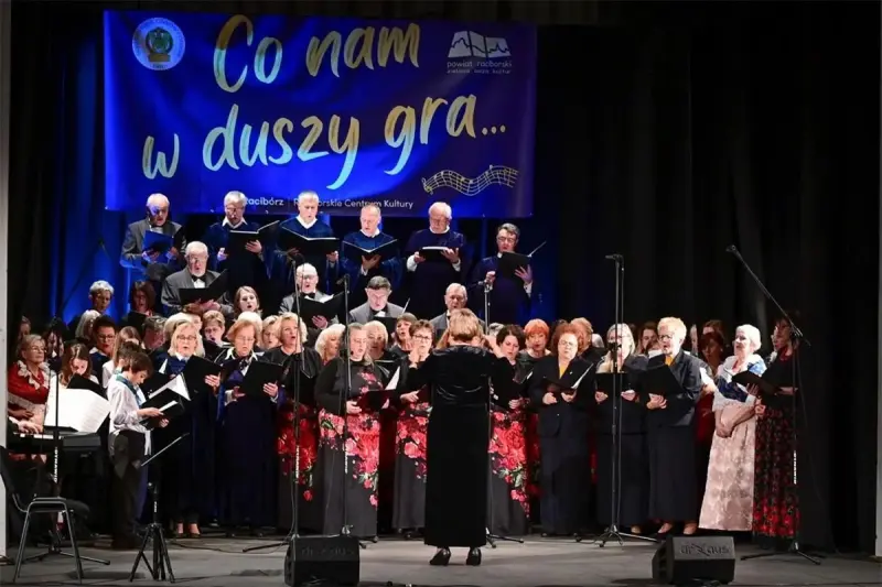 „Co nam w duszy gra…” – koncert pieśni chóralnej w DK Strzecha w Raciborzu