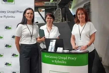 W Rybniku pracodawcy, uczniowie i kandydaci do pracy spotkali się na Targach Pracy, Edukacji i Biznesu