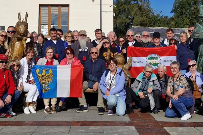 Raciborský PTTK přivezl 66 výletníků do Zamošče, Ščebrzeszyna i Zwierzyńce